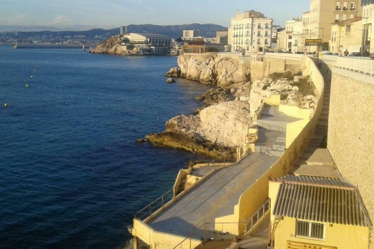 Stud Terras Ville Corniche 2 Pers Stat Gratuit Rue Modif Suivt Possib Et Accord Exclusif Марсель Екстер'єр фото